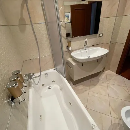 Casa Alessi In Elegant, Spacious And Comfortable Апартаменты *