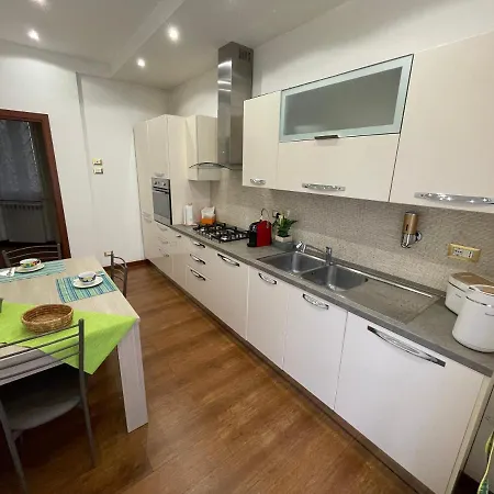 Casa Alessi In Elegant, Spacious And Comfortable